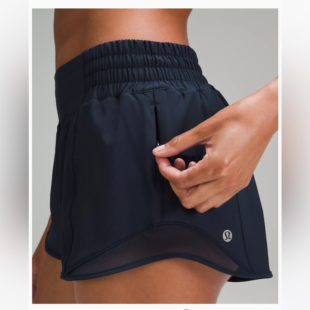 Hotty Hot low-Rise Lined Short 2.5" Navy Blue Size 8